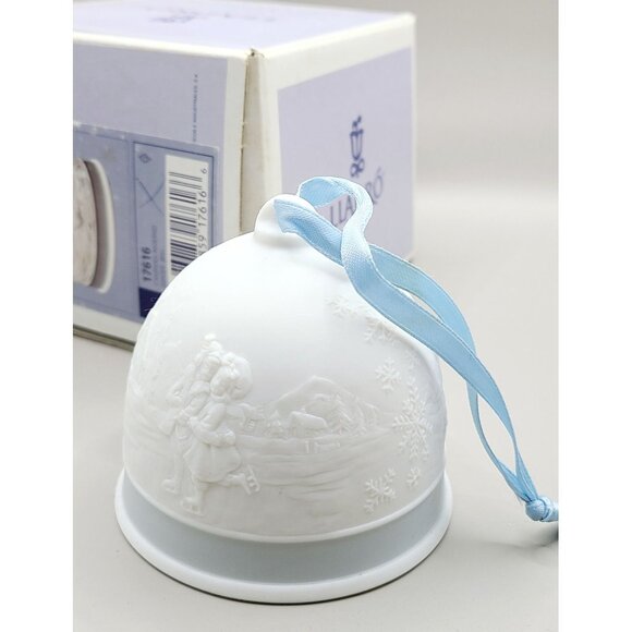 Lladro Porcelain Christmas Bell Ornament 1994 Snowy Scene With Ribbon & Box - Picture 4 of 7